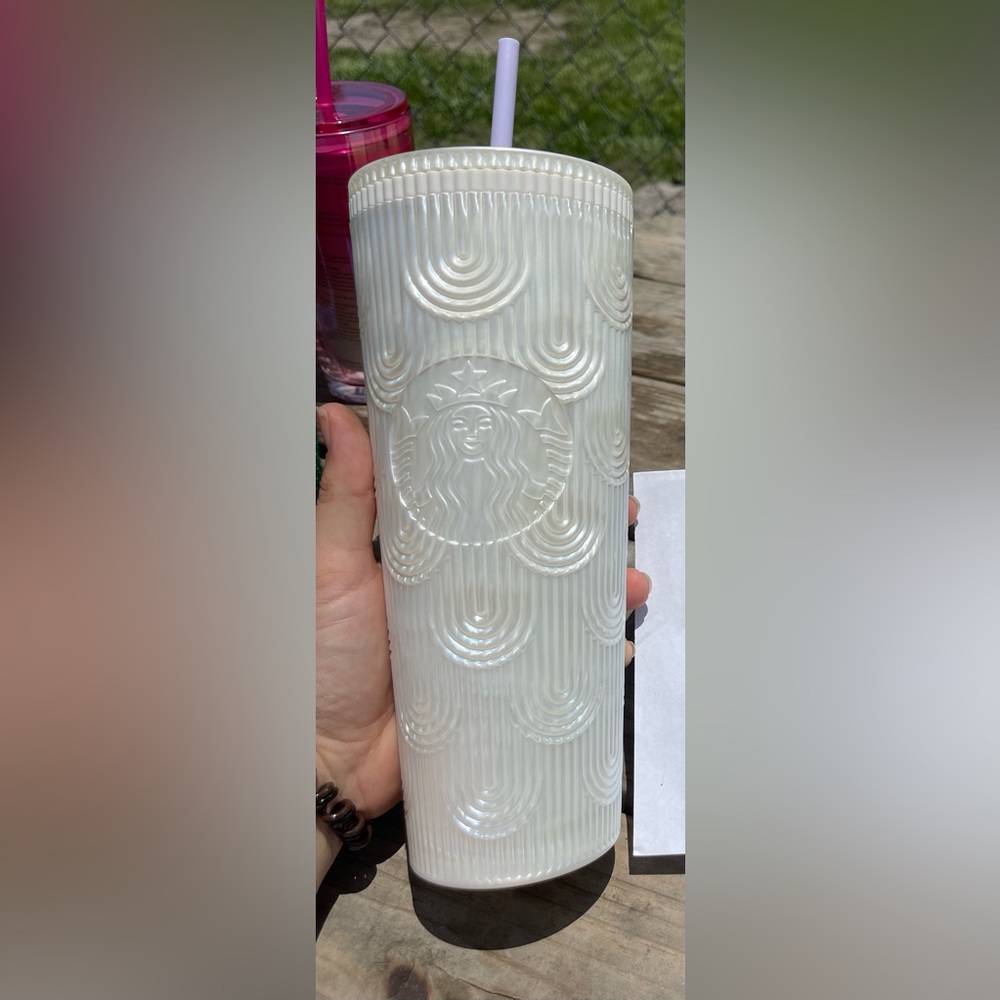 Starbucks white shell tumbler - Picture 1 of 1